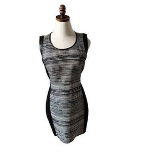 Kempner Tweed Mini Dress Size 2 Leather Trim Stretch Side sleeveless Black White